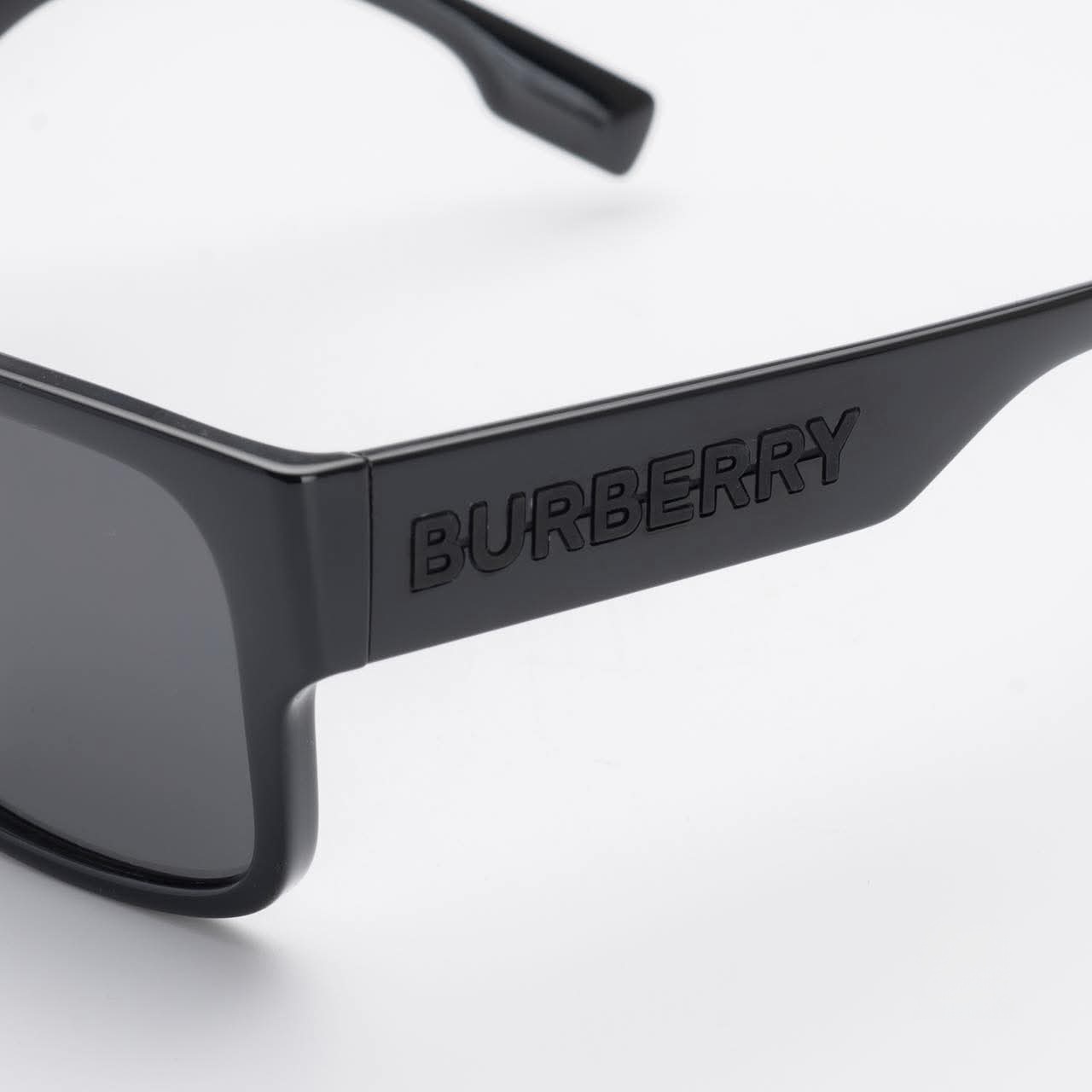 BURBERRY 4358